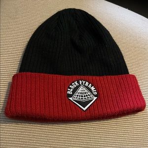 Black pyramid beanie